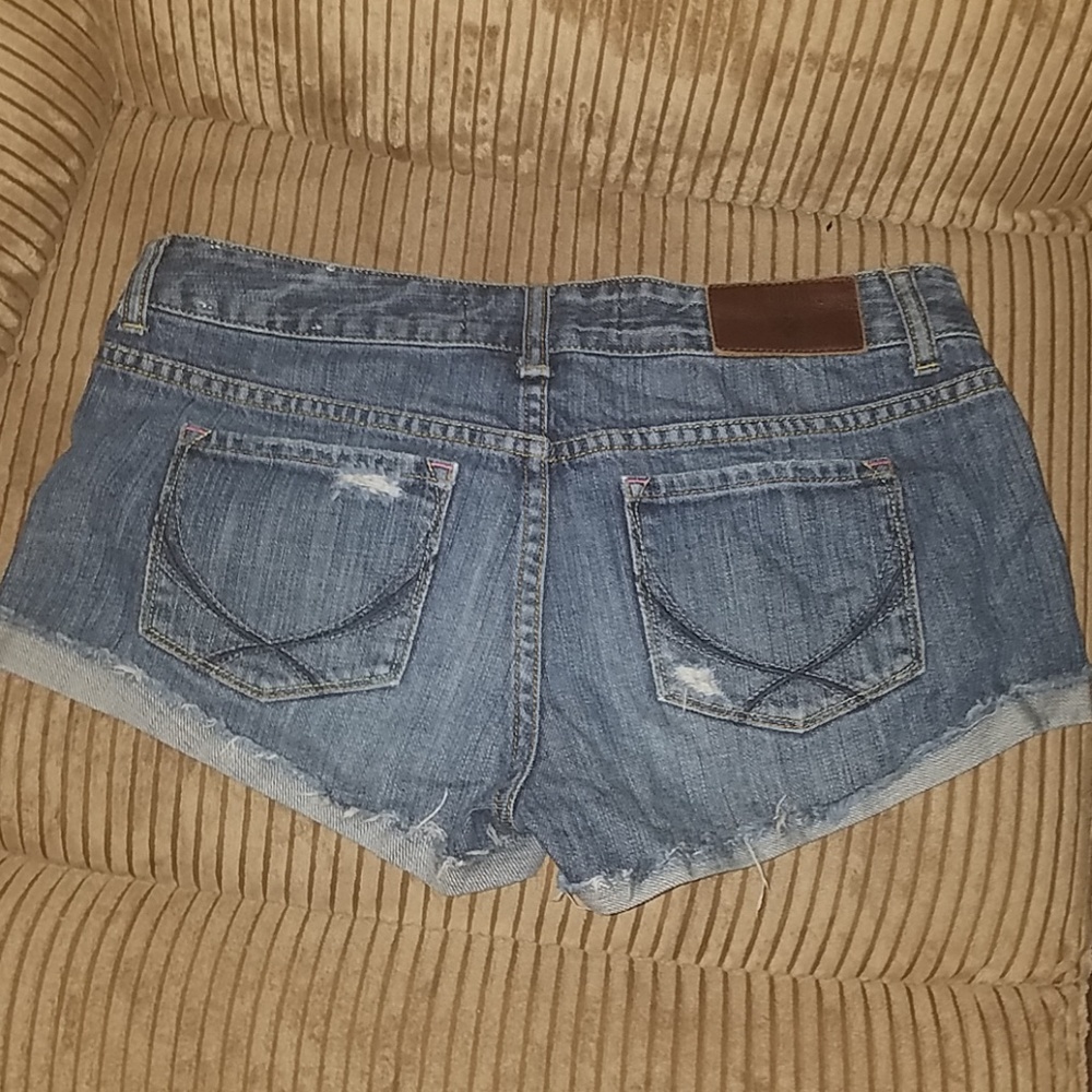 Victoria secret pink jean shorts size 4 - Picture 3 of 4